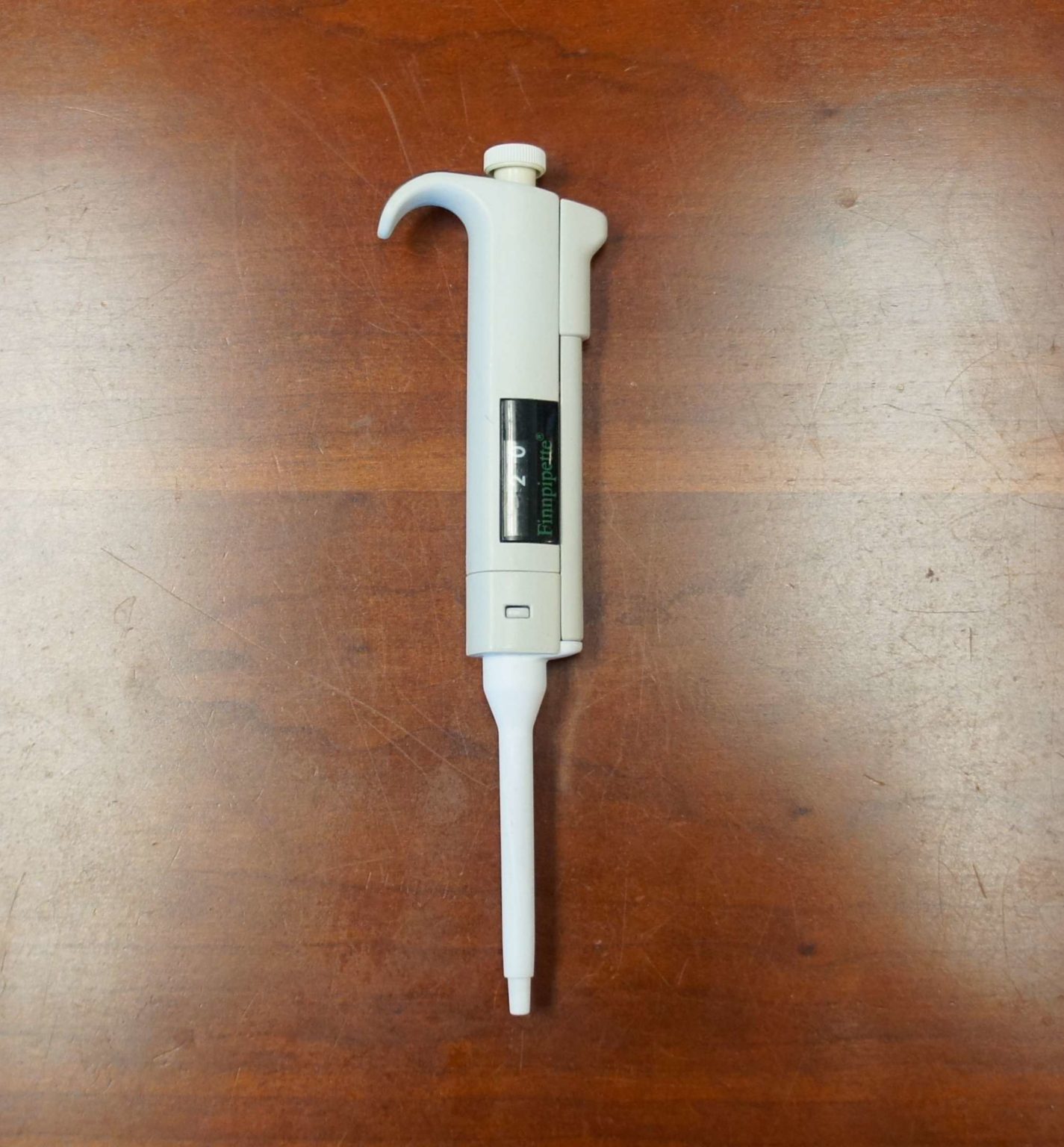 Labsystems Finnpipette 4500 Single Channel Pipette 20200 uL BaneBio