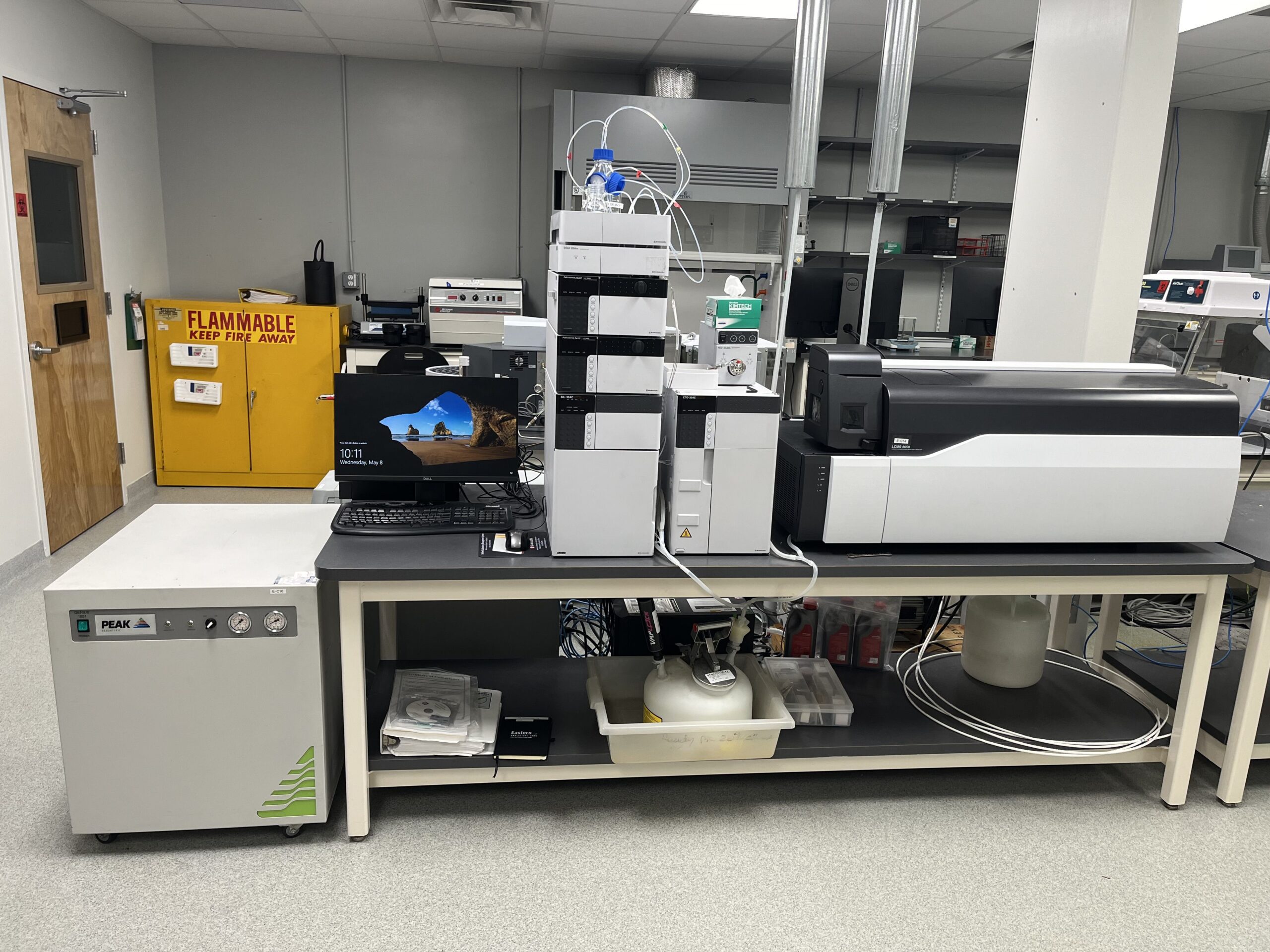 Shimadzu Corporation Liquid Chromatograph Mass Spectrometer LCMS-8050 ...